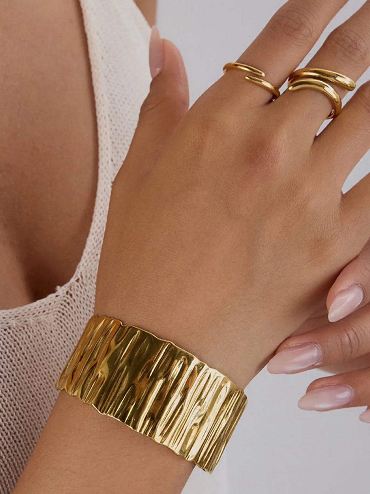 18K Gold - Plated Wide Bracelet and Ring Jewelry Set - Coolpeacock