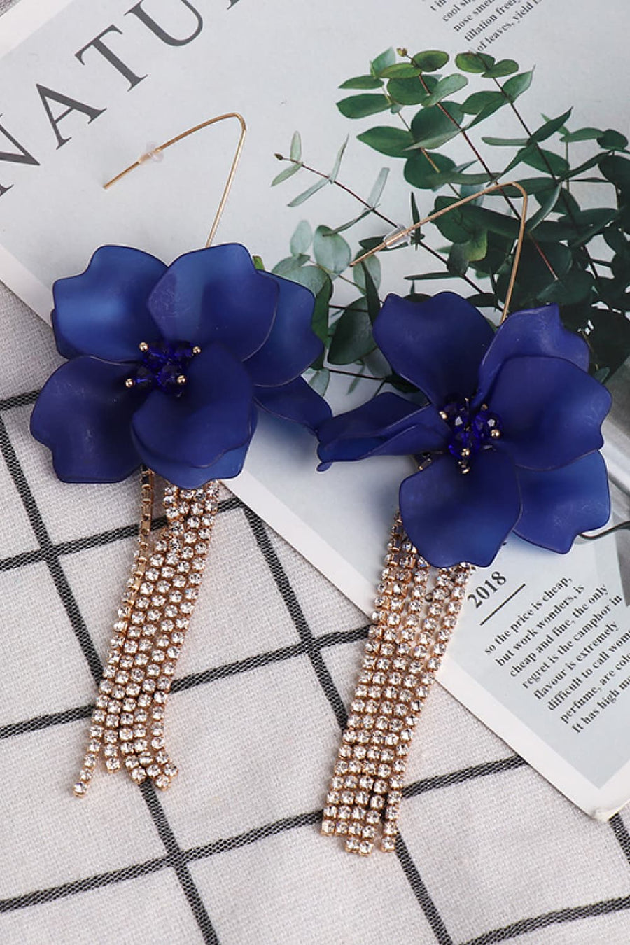 Flower Shape Acrylic Dangle Earrings - Coolpeacock