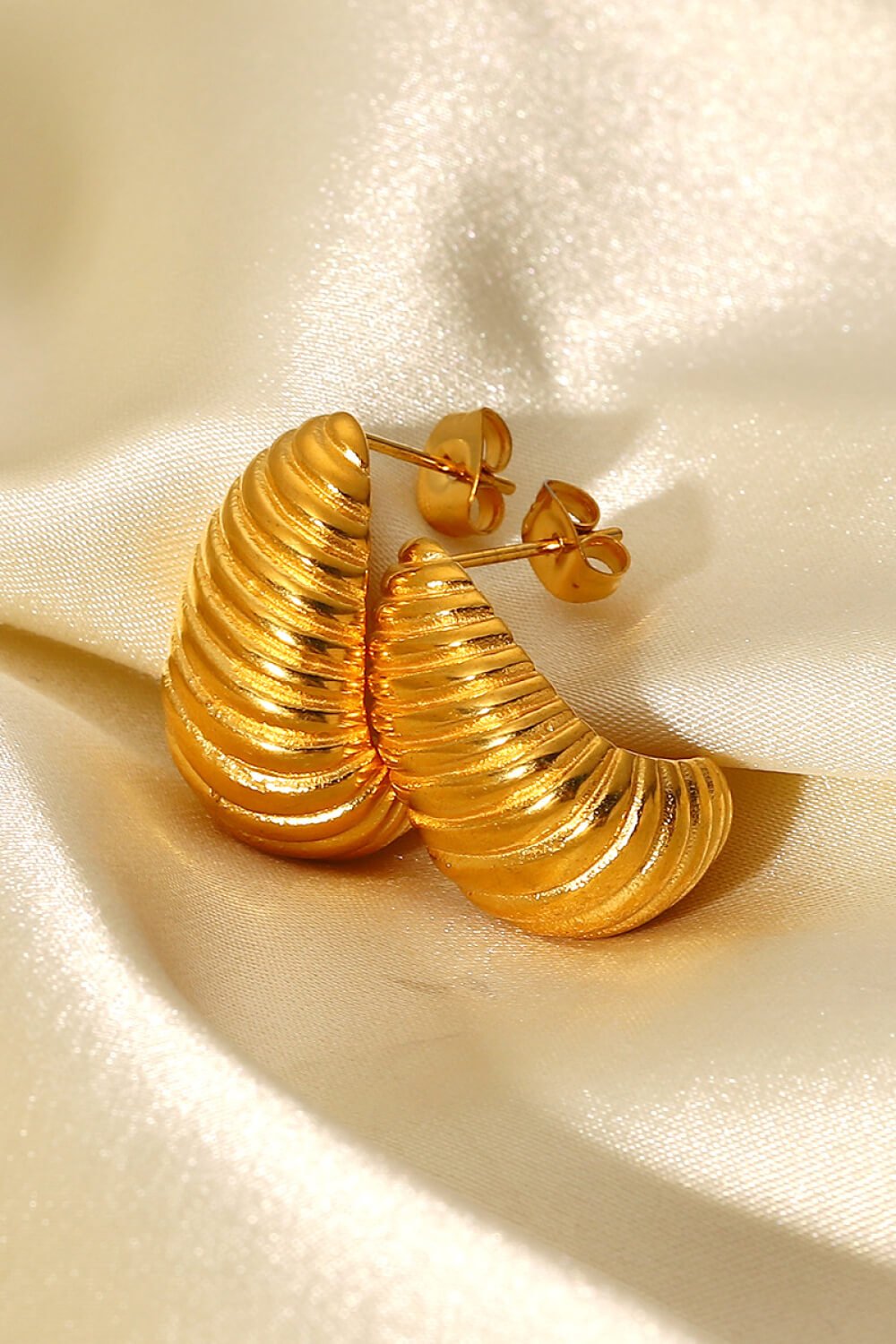 Shell Shore Spiral Stud Earrings - Coolpeacock